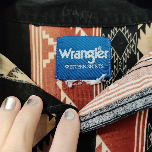 Wrangler Vintage Men's XL Western Black and Brown Patterned Shirt - Picture 2 of 5